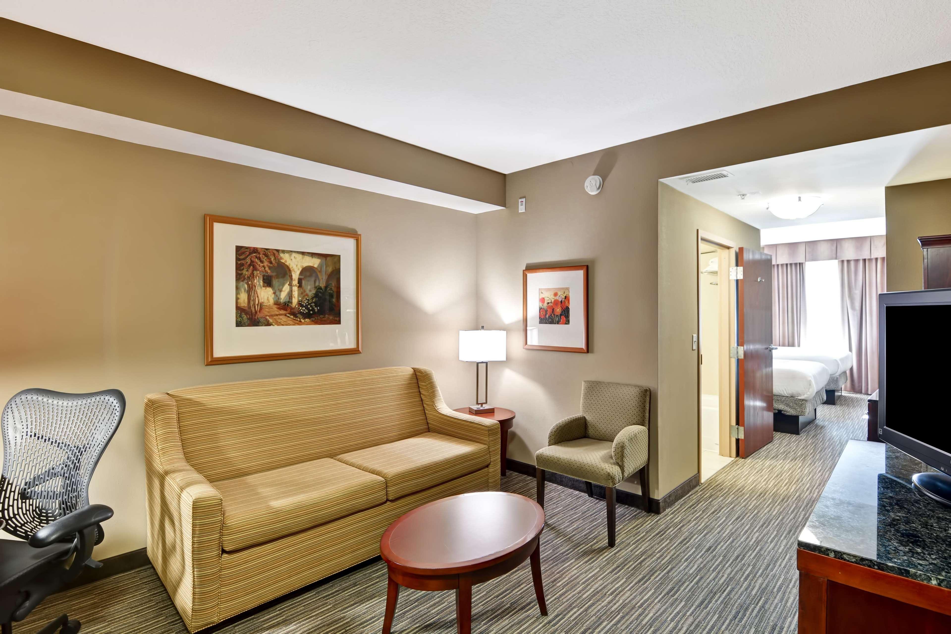 Hilton Garden Inn Tampa Northwest/Oldsmar Exterior photo