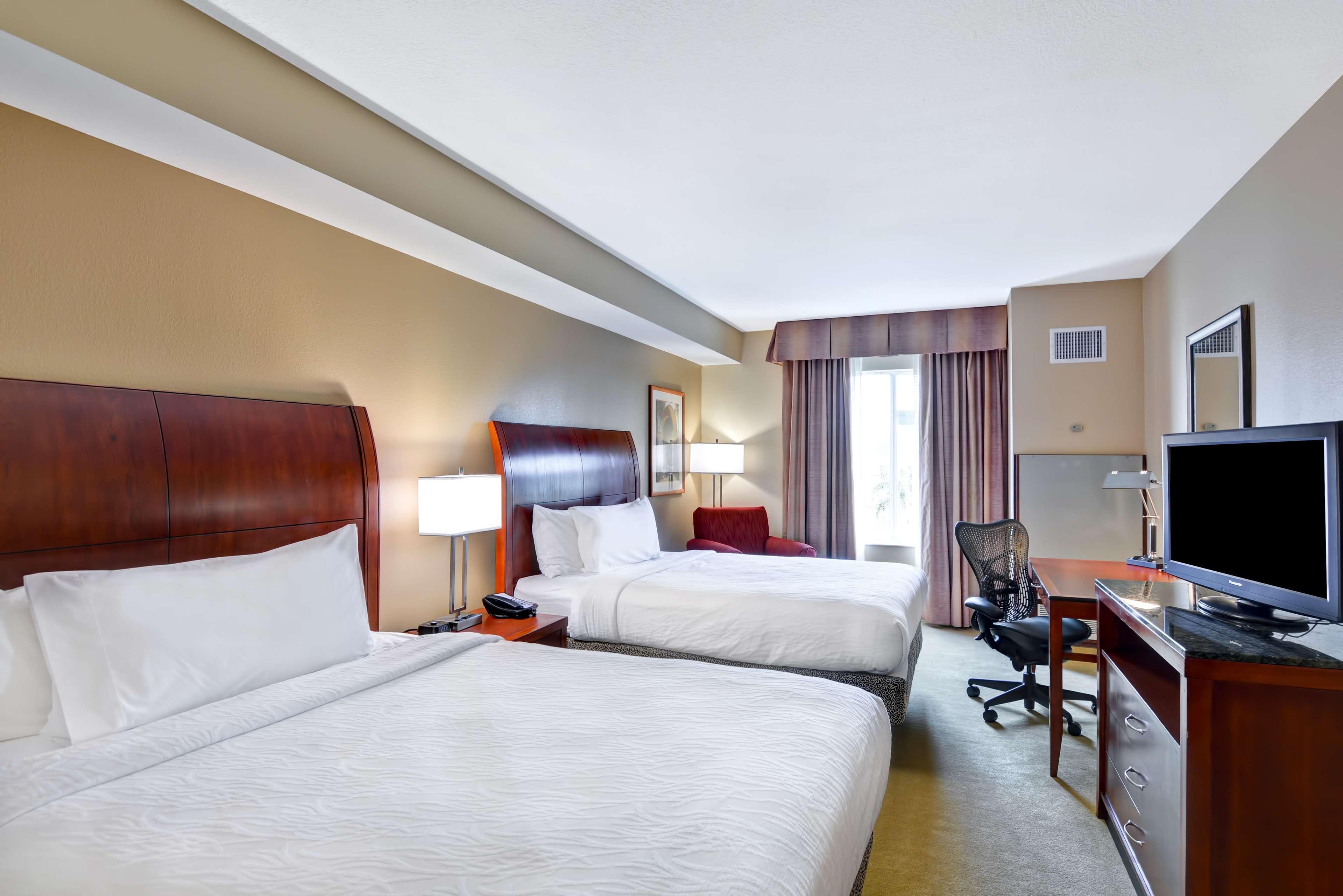 Hilton Garden Inn Tampa Northwest/Oldsmar Exterior photo
