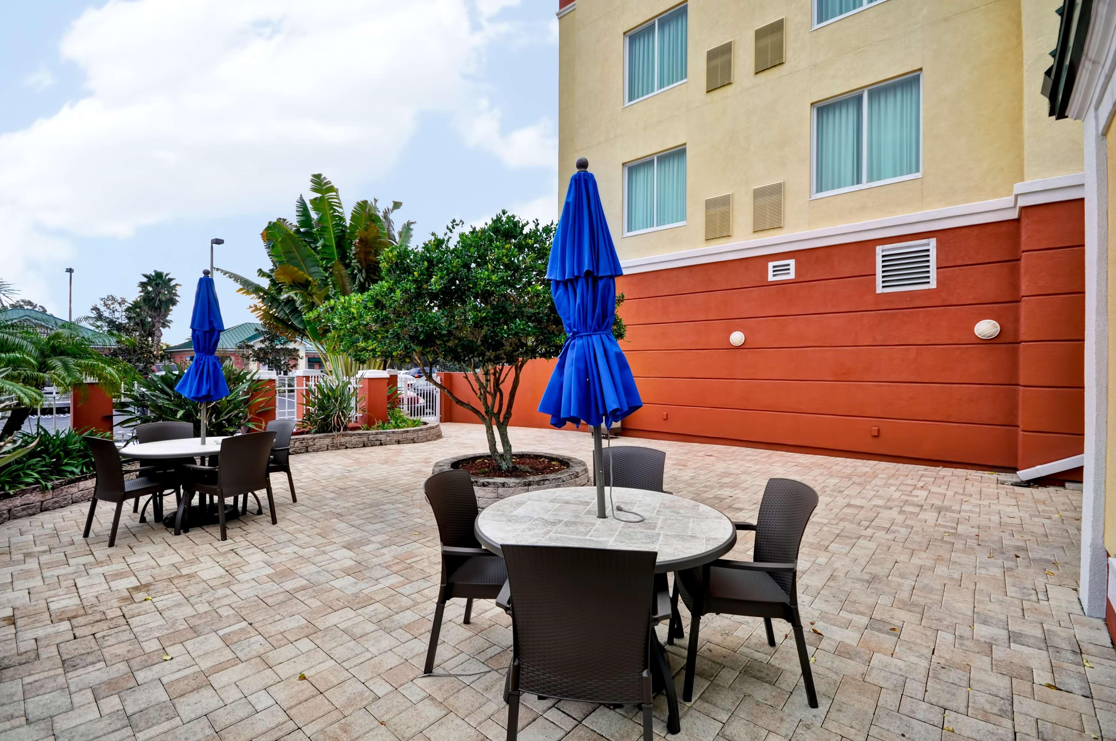 Hilton Garden Inn Tampa Northwest/Oldsmar Exterior photo