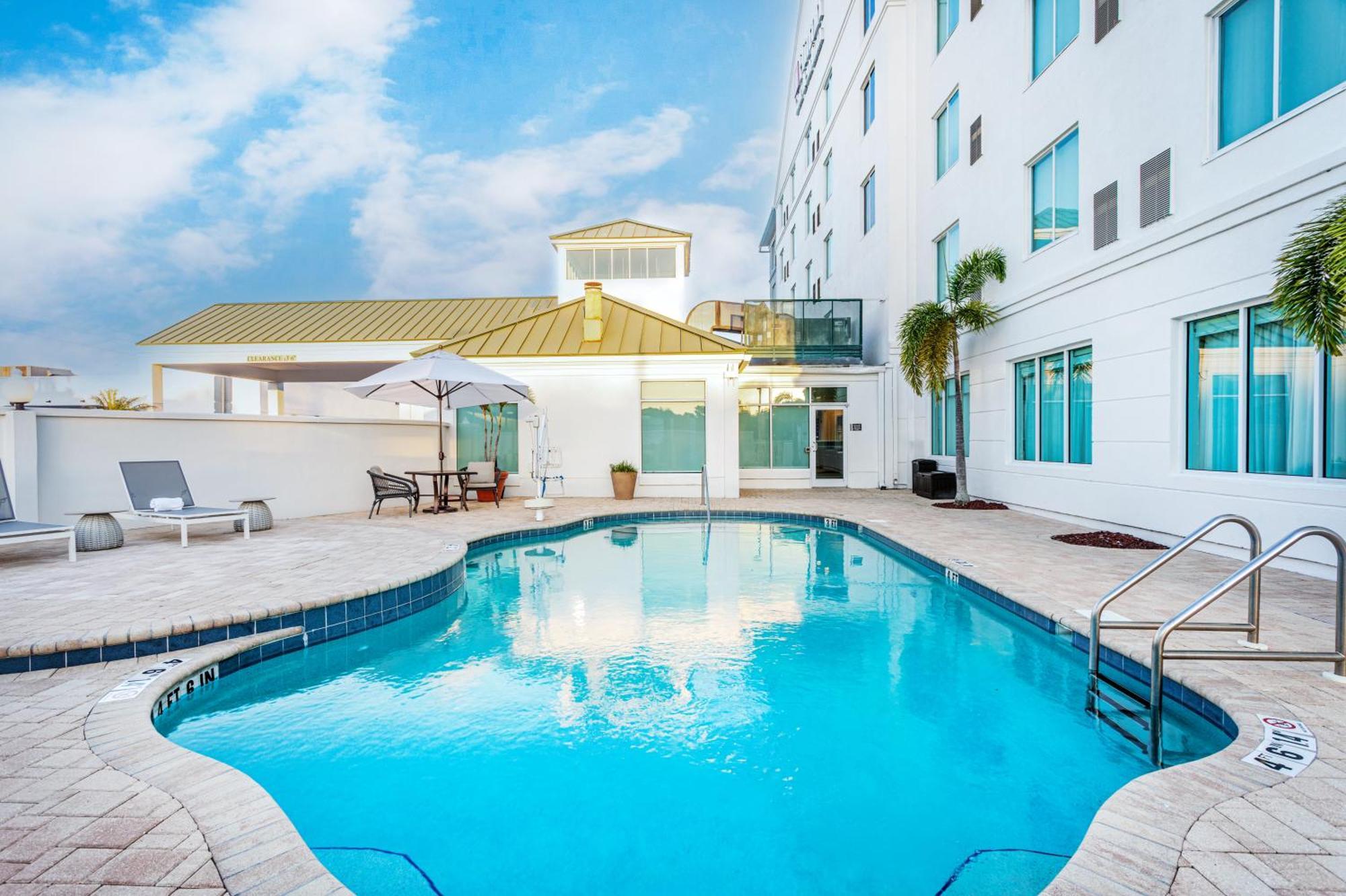 Hilton Garden Inn Tampa Northwest/Oldsmar Exterior photo